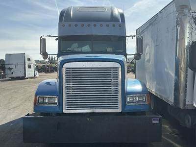 Freightliner FLD120 Salvage Truck