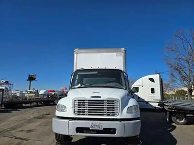 Freightliner M2 106 Salvage Truck