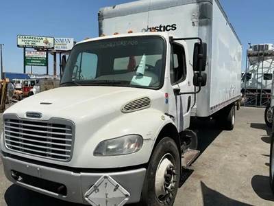Freightliner M2 106 Salvage Truck