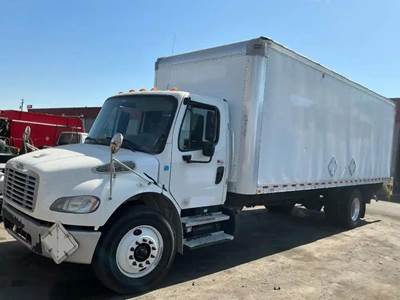 Freightliner M2 106 Salvage Truck