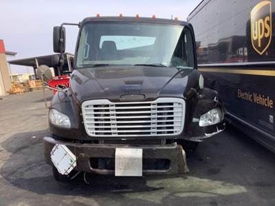 Freightliner M2 106 Salvage Truck