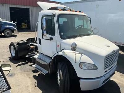 Freightliner M2 106 Salvage Truck