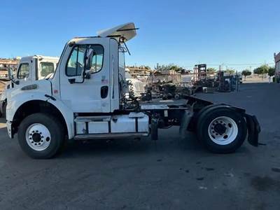 Freightliner M2 106 Salvage Truck
