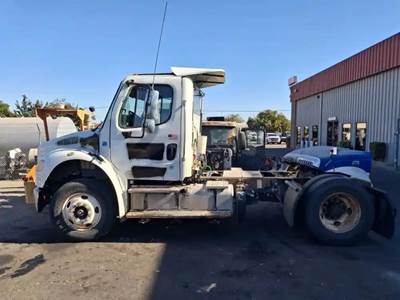 Freightliner M2 106 Salvage Truck