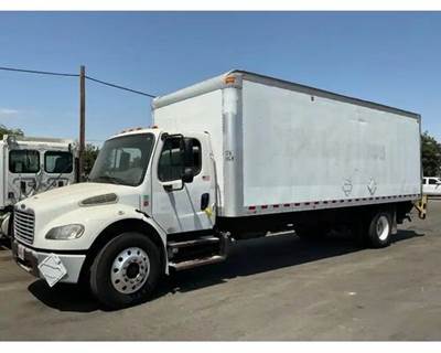 Freightliner M2 106 Salvage Truck