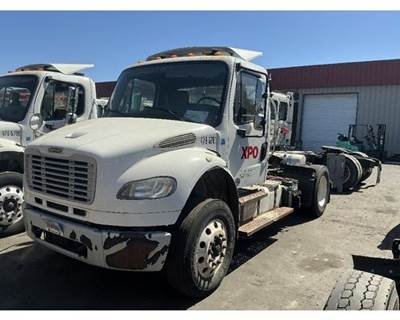 Freightliner M2 106 Salvage Truck
