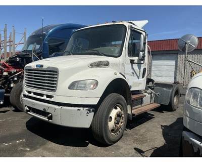 Freightliner M2 112 Salvage Truck
