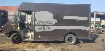 Freightliner MT45 Salvage Truck