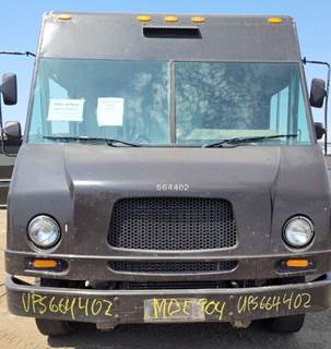 Freightliner MT45 Salvage Truck