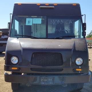 Freightliner MT45 Salvage Truck