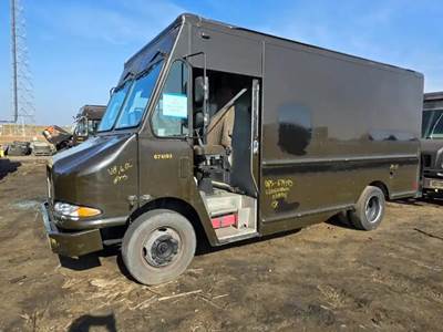 Freightliner MT45 Salvage Truck