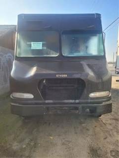 Freightliner MT45 Salvage Truck