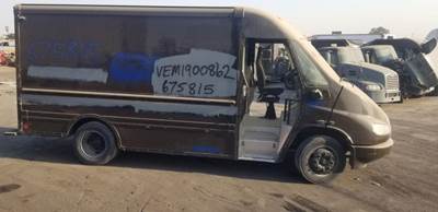 Freightliner MT45 Salvage Truck