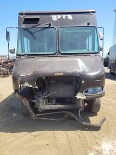 Freightliner MT45 Salvage Truck