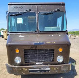 Freightliner MT45 Salvage Truck