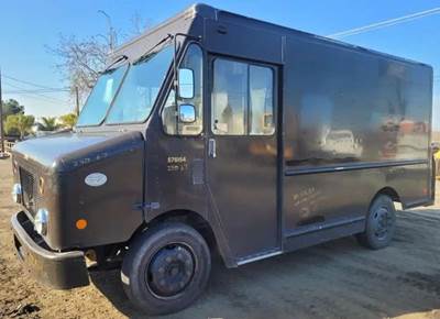 Freightliner MT45 Salvage Truck