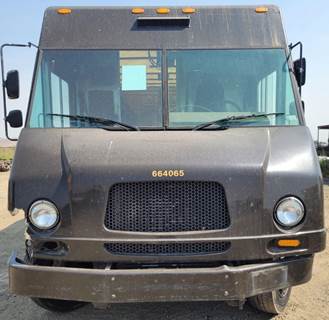Freightliner MT45 Salvage Truck