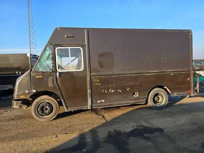 Freightliner MT45 Salvage Truck