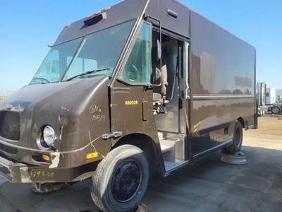 Freightliner MT45 Salvage Truck