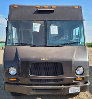 Freightliner MT45 Salvage Truck