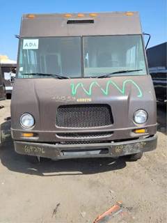 Freightliner MT45 Salvage Truck