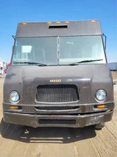 Freightliner MT45 Salvage Truck