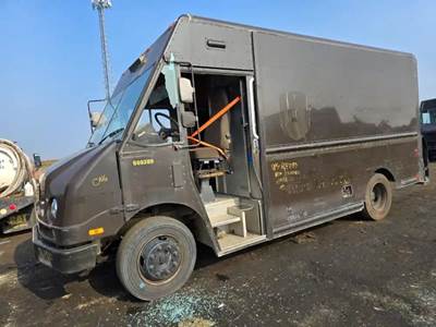 Freightliner MT45 Salvage Truck
