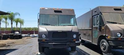 Freightliner MT45 Salvage Truck