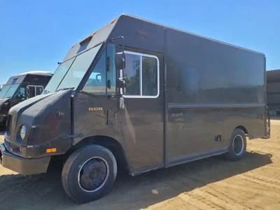 Freightliner MT45 Salvage Truck