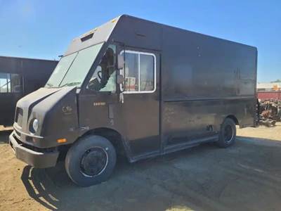 Freightliner MT45 Salvage Truck