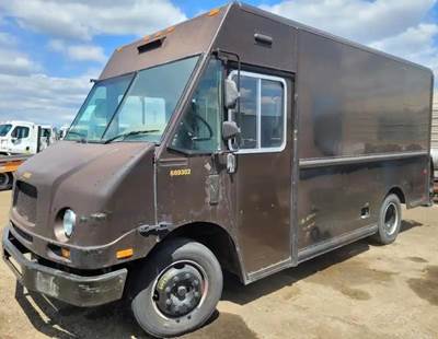 Freightliner MT45 Salvage Truck