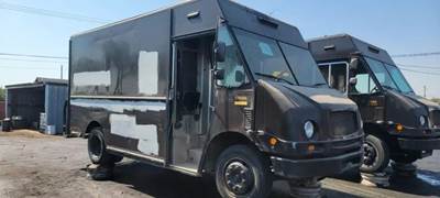 Freightliner MT45 Salvage Truck