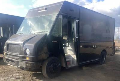 Freightliner MT45 Salvage Truck