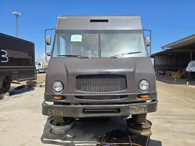 Freightliner MT45 Salvage Truck