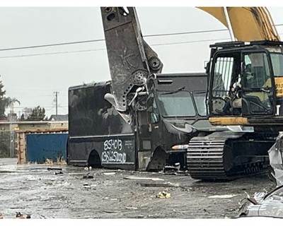 Freightliner MT45 Salvage Truck