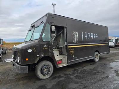 Freightliner MT55 Salvage Truck