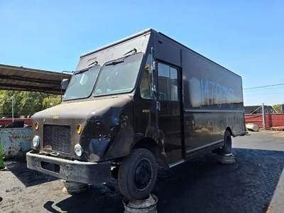 Freightliner MT55 Salvage Truck