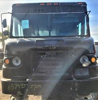 Freightliner MT55 Salvage Truck