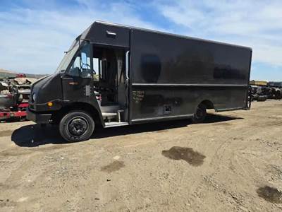 Freightliner MT55 Salvage Truck