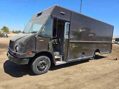 Freightliner MT55 Salvage Truck