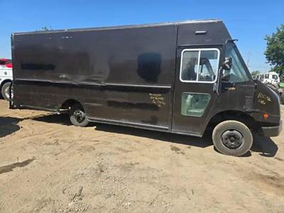 Freightliner MT55 Salvage Truck