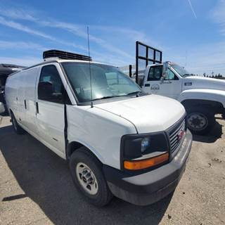 GMC Savana Salvage Truck