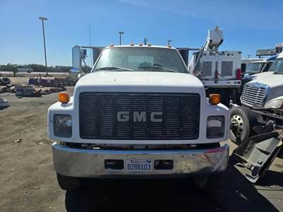 GMC TopKick C7000 Salvage Truck