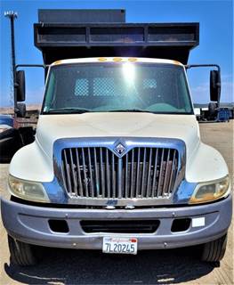 International 4300 Salvage Truck