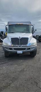 International 4300 Salvage Truck