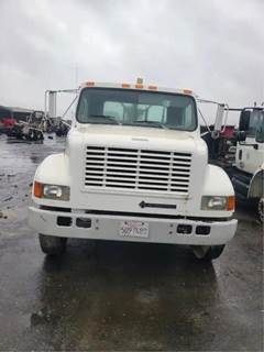 International 4700 Salvage Truck