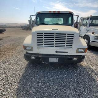 International 4700 LP Salvage Truck