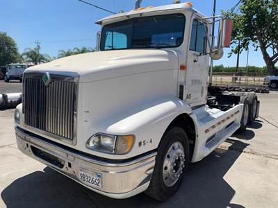 International 9200 Salvage Truck