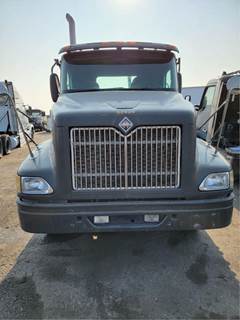 International 9200i Salvage Truck