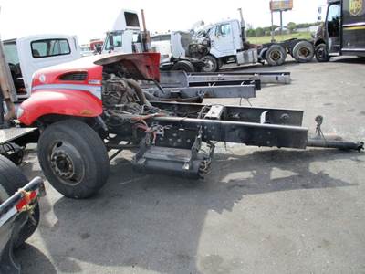 International DuraStar 4300 Salvage Truck